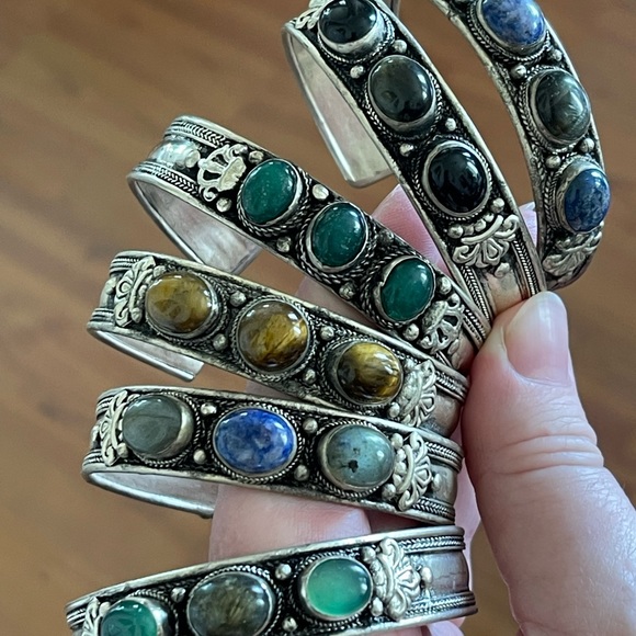 Nepali gemstone bracelets - Picture 5 of 10